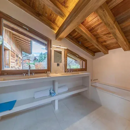 Appartement Cesana A *